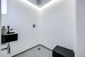 Színes csempe kis helyen – merész vagy praktikus?